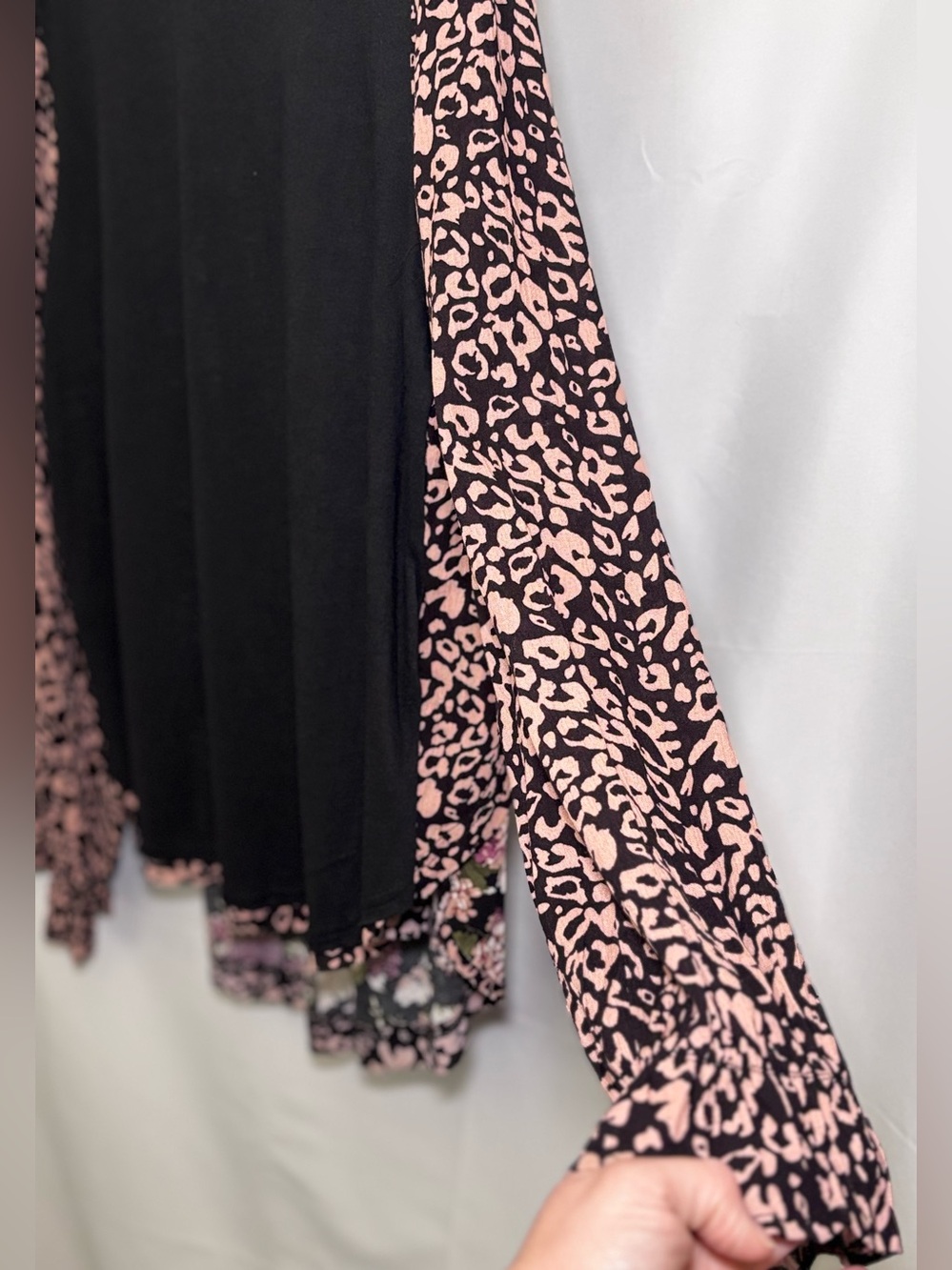 Umgee Blouse Cheetah & Floral Print LS Size Large - Picture 7 of 12